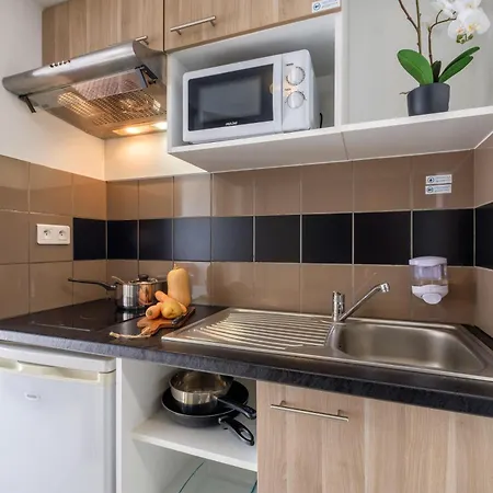 Zenitude Residences 3* Antibes