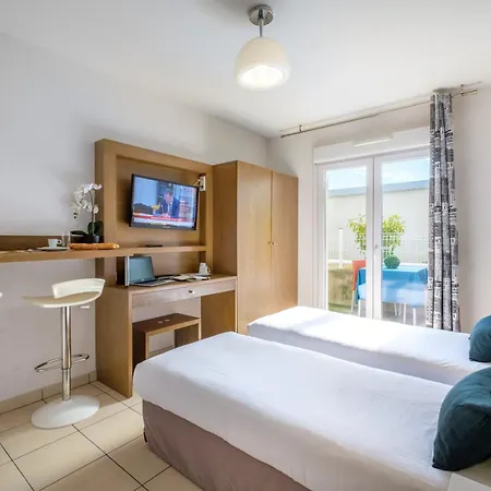 Zenitude Residences Apartahotel 3*