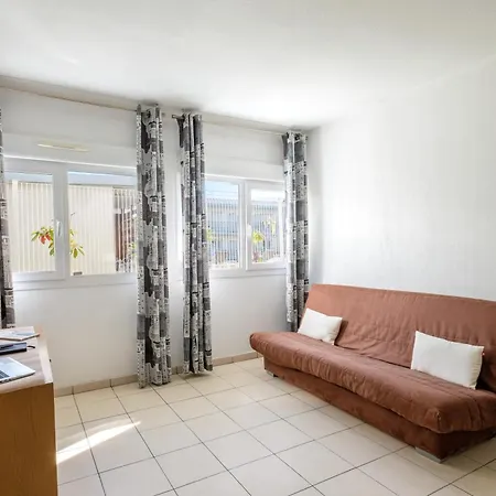 Zenitude Residences Apartahotel 3*